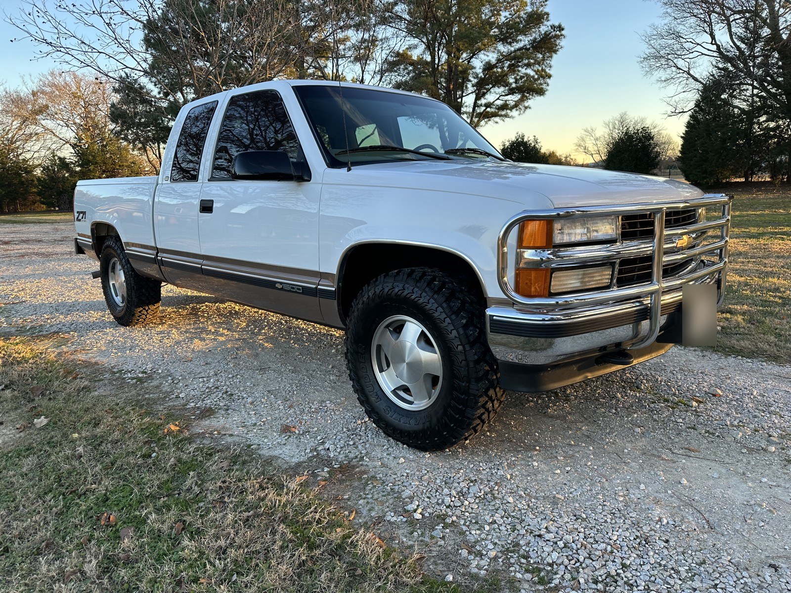 1998 Chevy 1500 Z71 with chrome grille guard